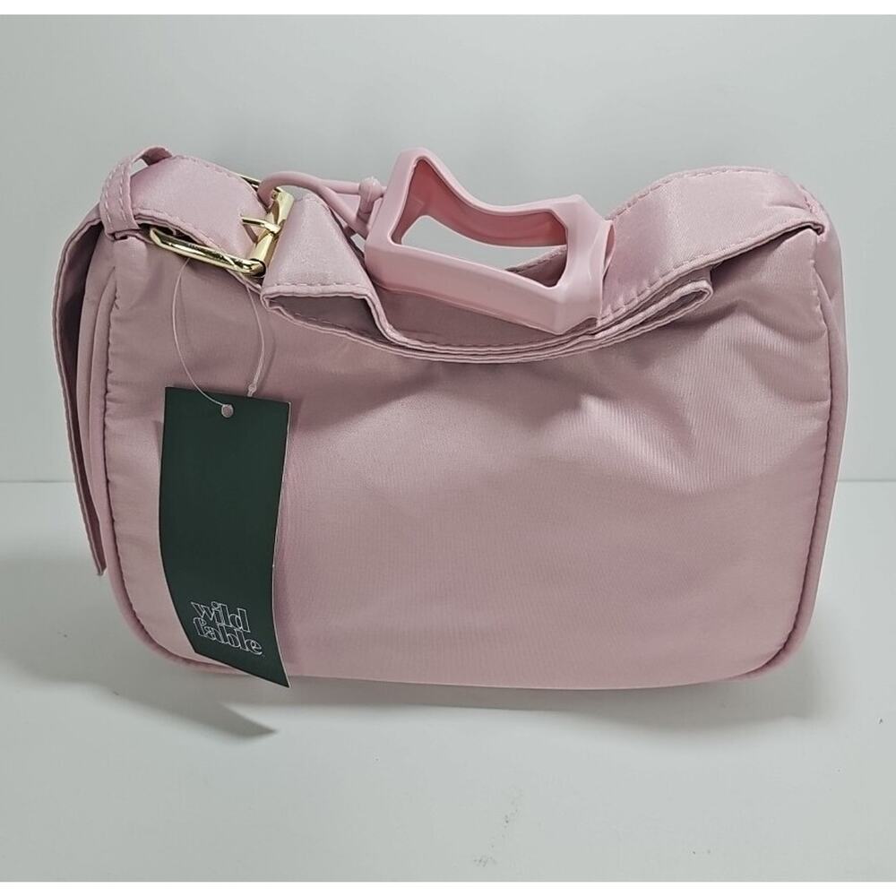 *NWT* Wild Fable Adjustable Buckle Strap Zip Closed Purse Pink